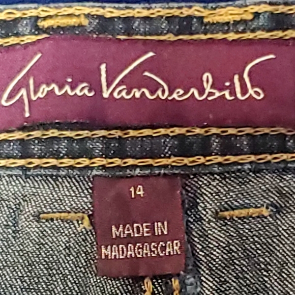 Gloria Vanderbilt jeans size 14. - Picture 3 of 4